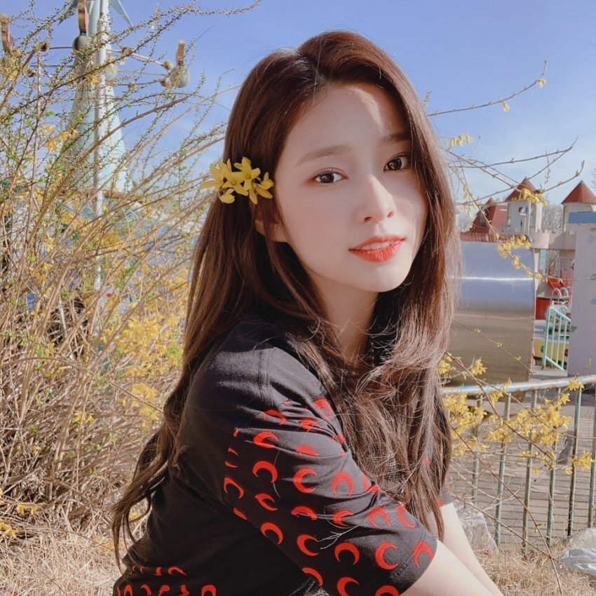 
아이즈원 김민주
