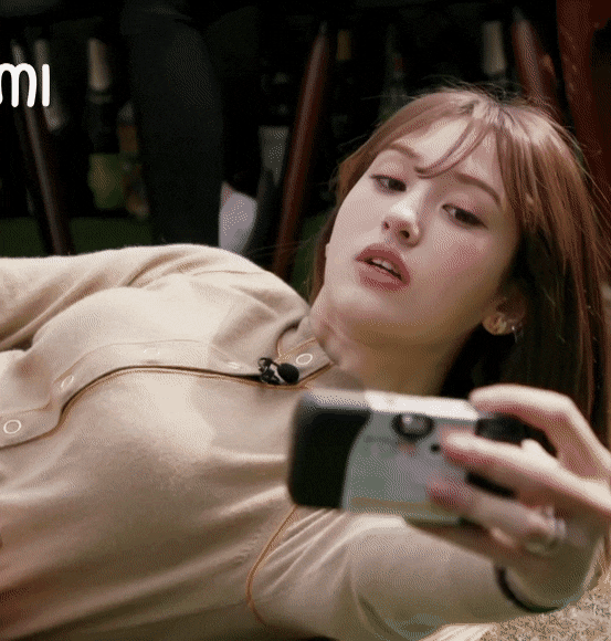 
필라테스 하는 전소미.gif
