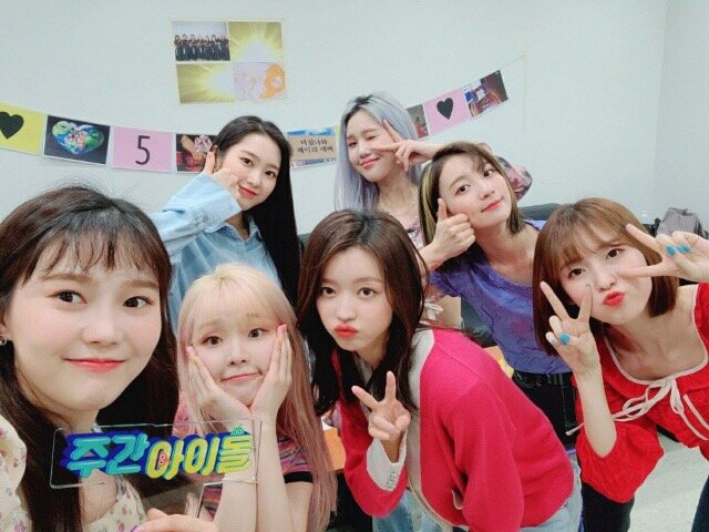 
오마이걸 첫 음원1위 축하해!
