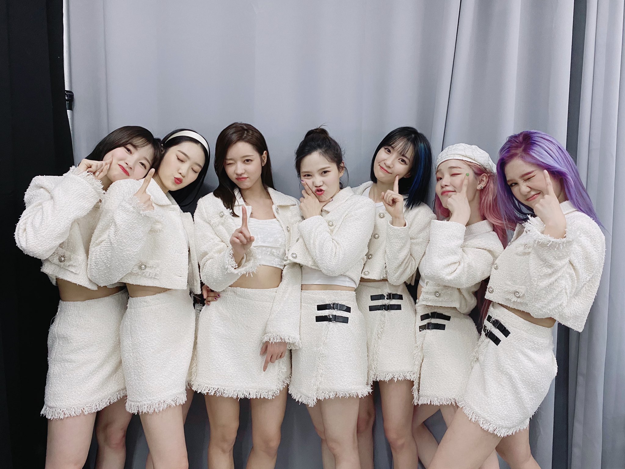 
오마이걸 첫 음원1위 축하해!
