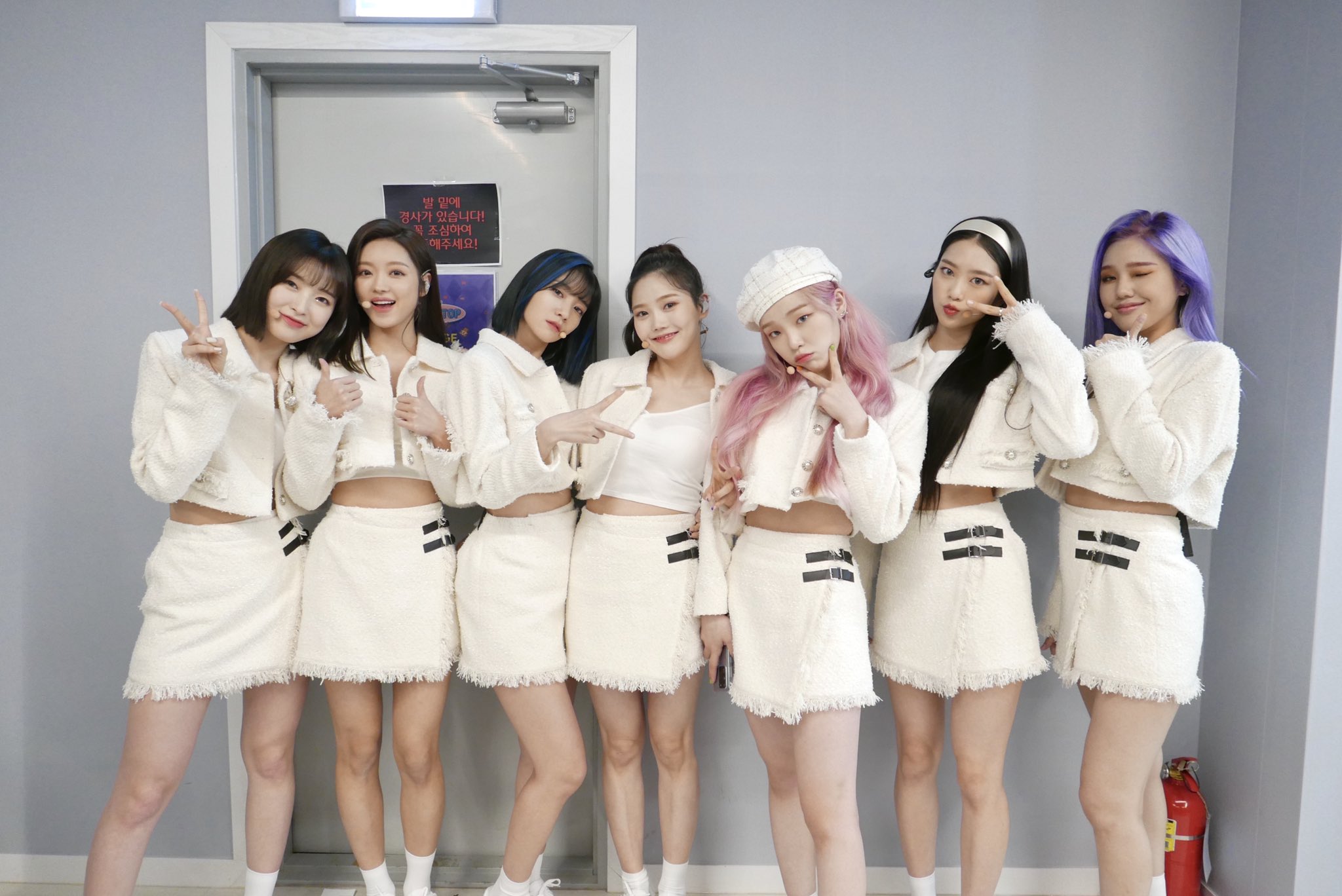 
오마이걸 첫 음원1위 축하해!
