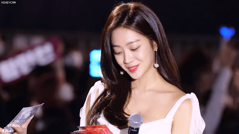
대기중인 조보아.gif
