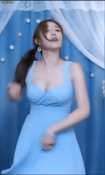 
지방에서 올라온 g컵누나~
