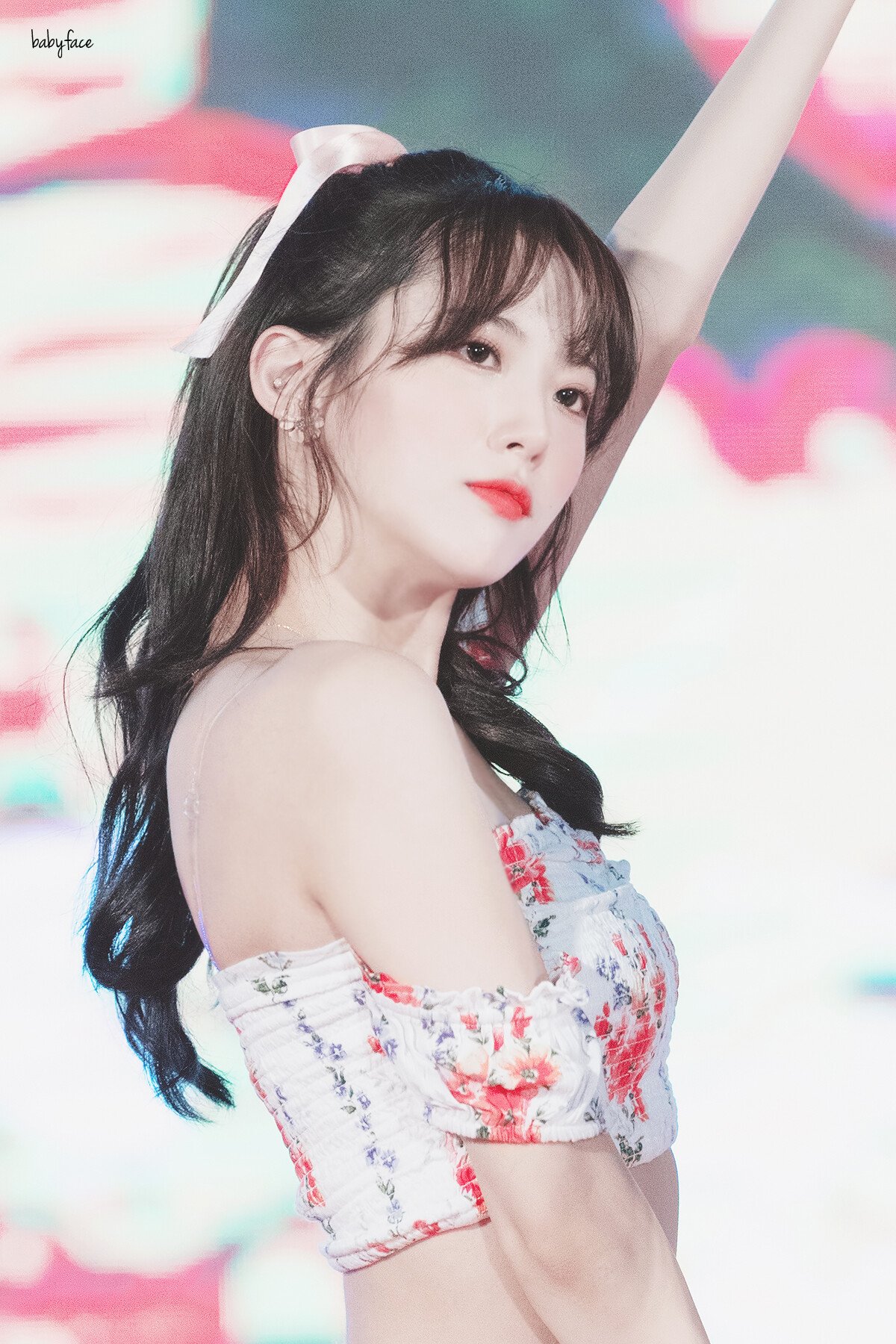 
꽃무늬 루다 (우주소녀)
