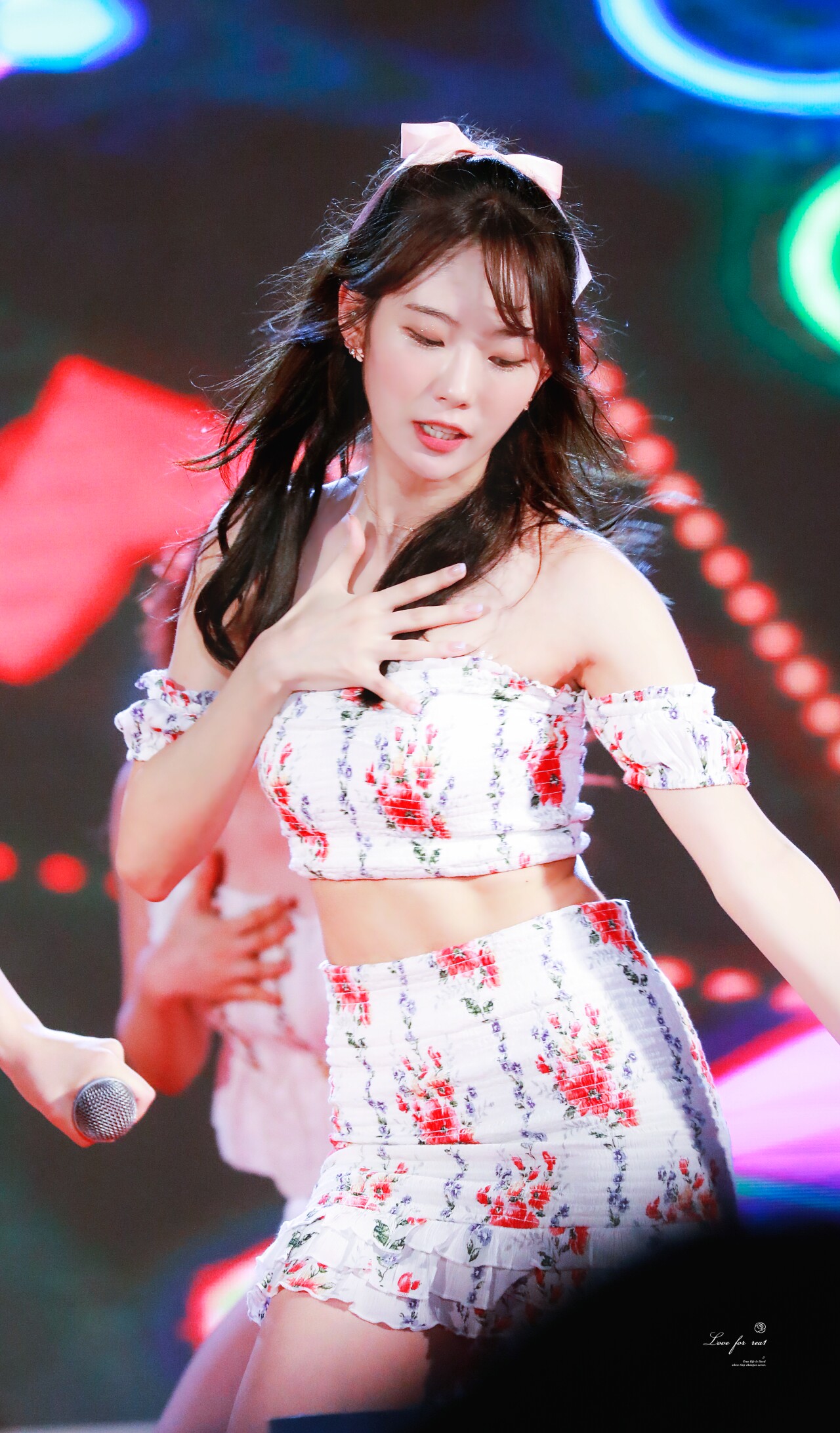 
꽃무늬 루다 (우주소녀)
