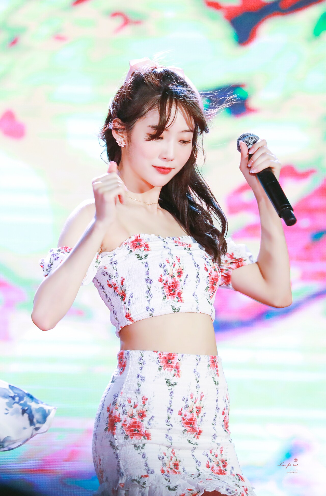 
꽃무늬 루다 (우주소녀)
