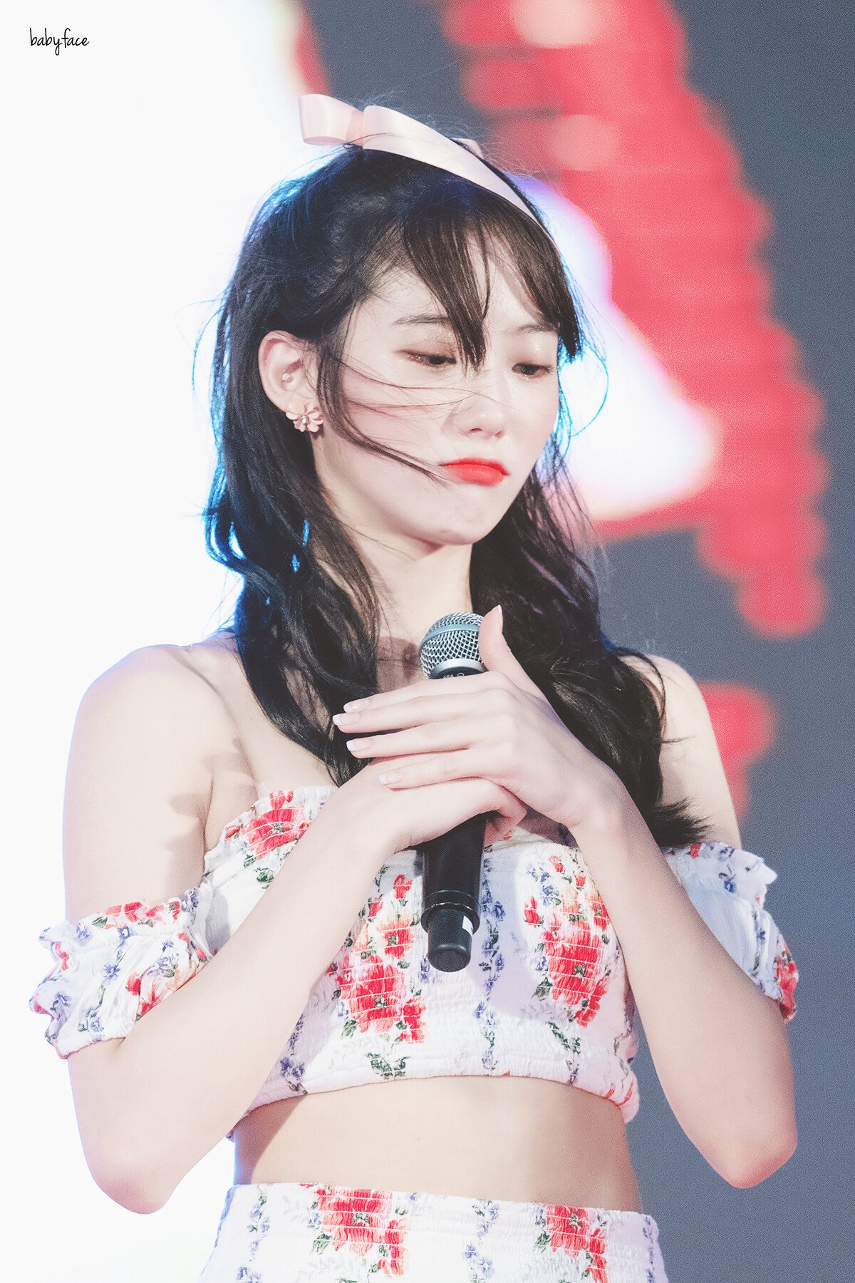 
꽃무늬 루다 (우주소녀)
