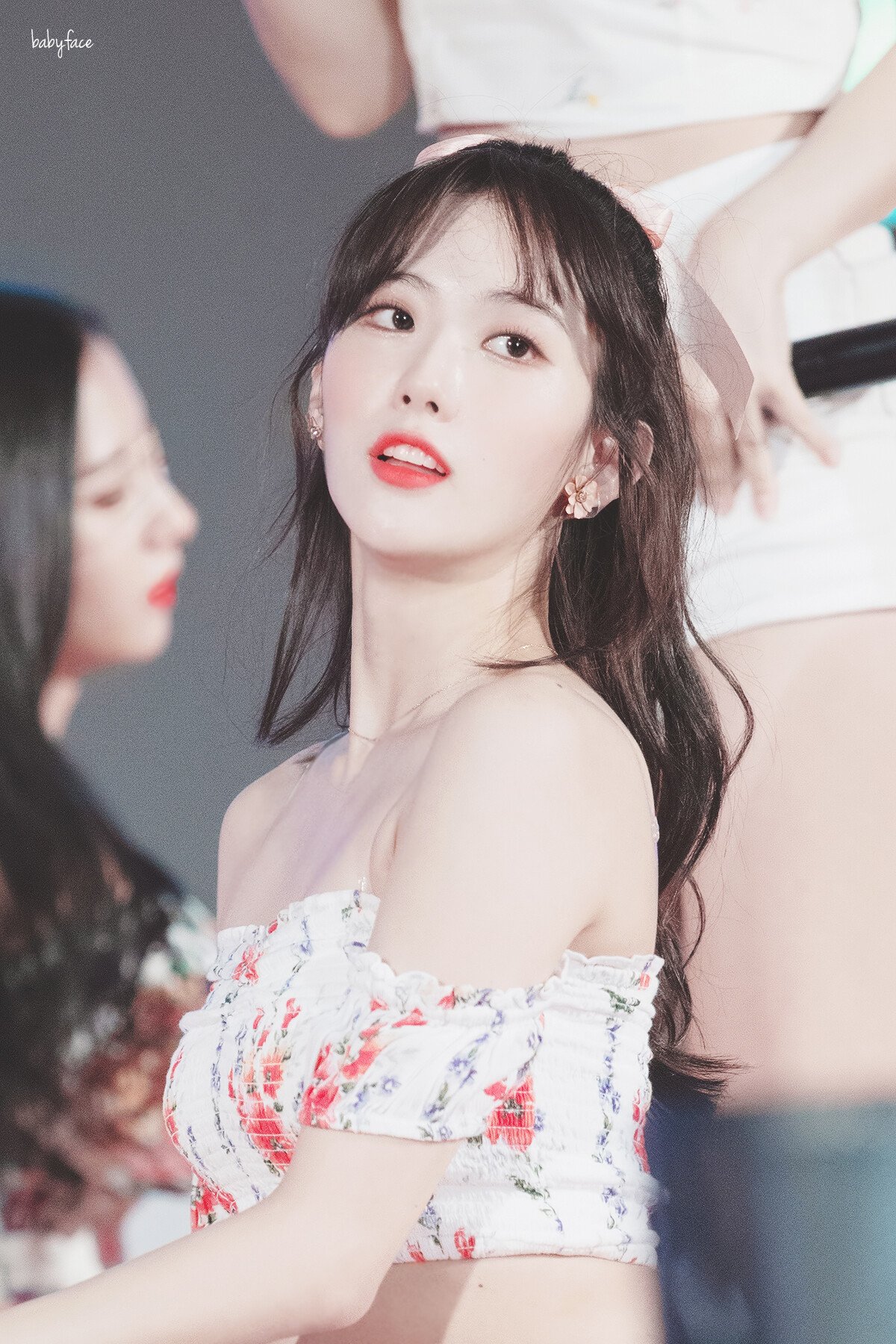 
꽃무늬 루다 (우주소녀)
