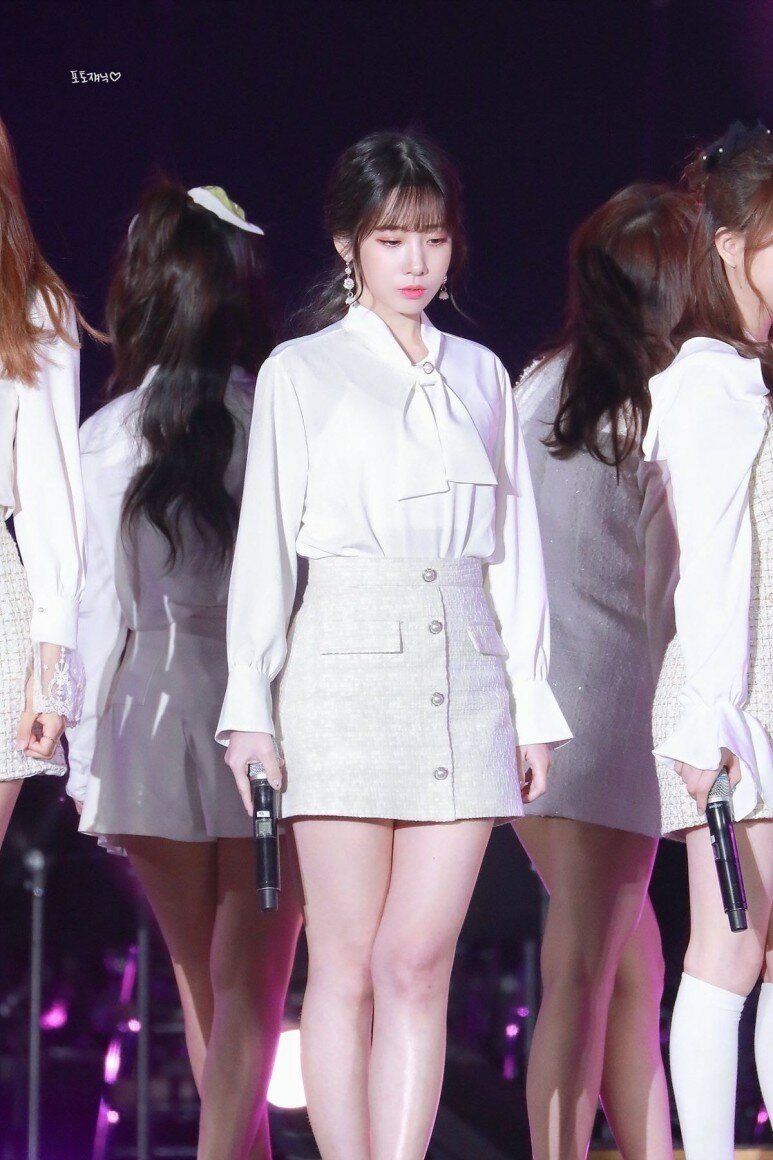 
러블리즈 애교장인 케이 & 무민 지애
