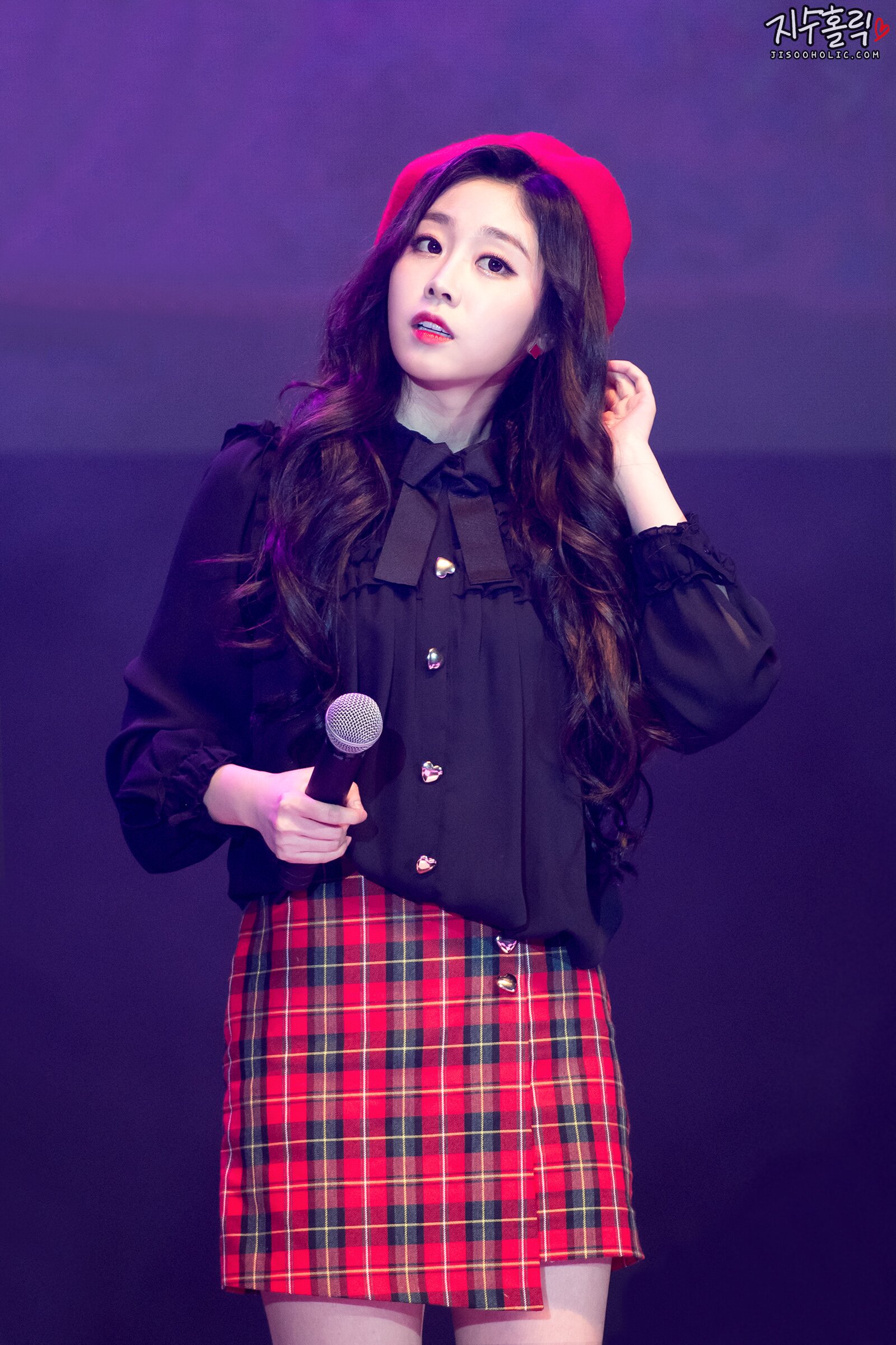 
러블리즈 서지수, 빵모자 쓴 사막여우
