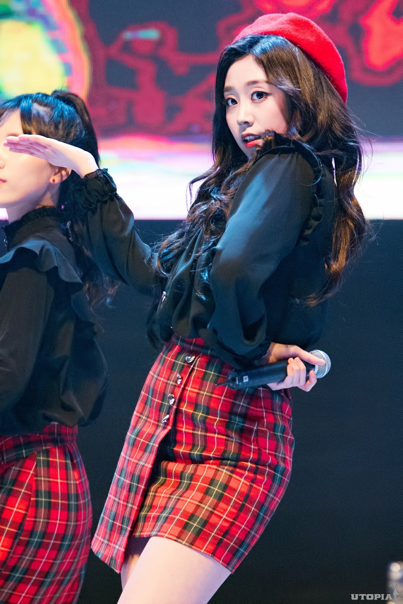 
러블리즈 서지수, 빵모자 쓴 사막여우
