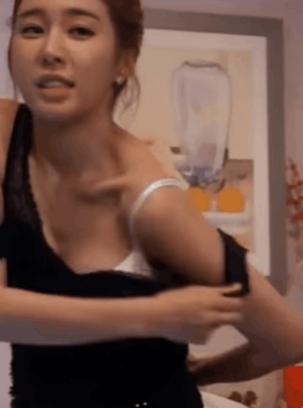 
내년에 마흔 되는 유인나
