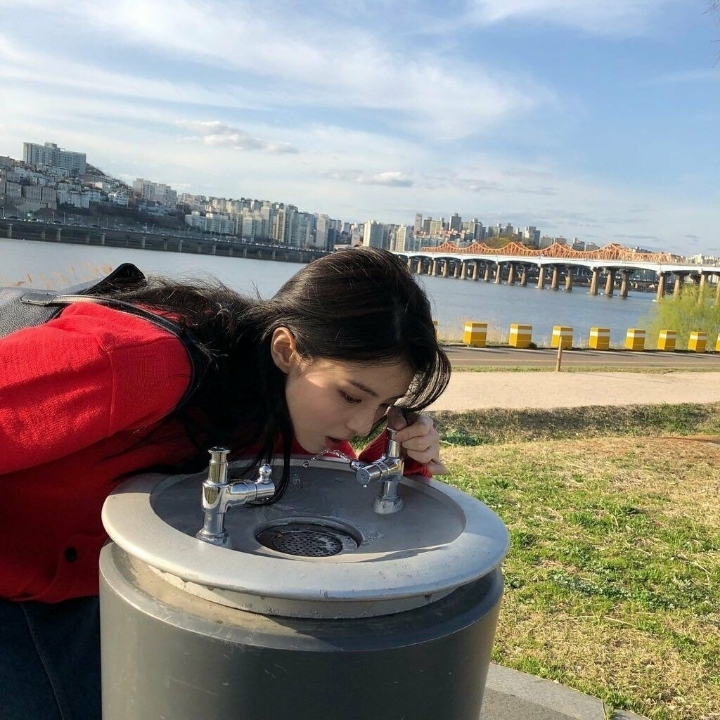 
한소희 여친짤 모음
