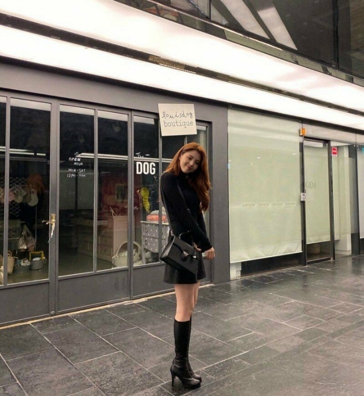 
한소희 여친짤 모음
