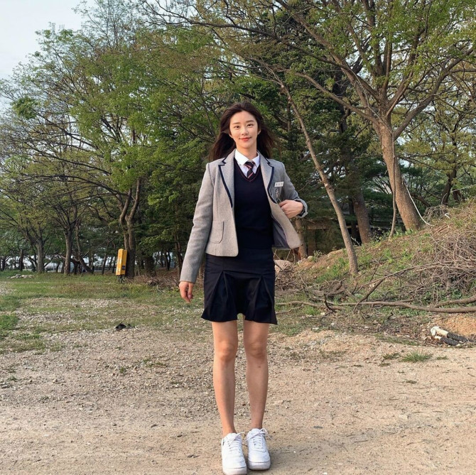 
이주빈 교복
