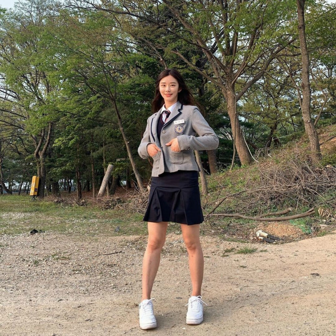 
이주빈 교복

