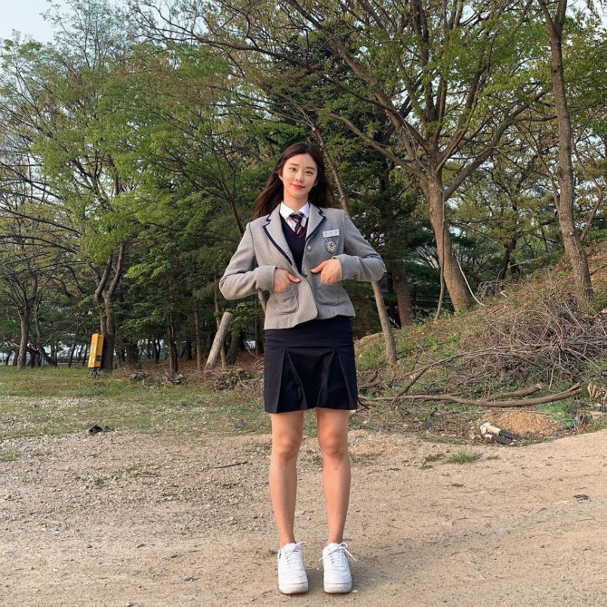 
이주빈 교복

