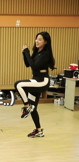 
조현 퓨마 레깅스 gif.
