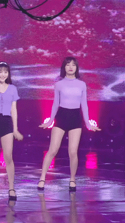
타이트 한 팬츠 각선미 아린 (오마이걸)
