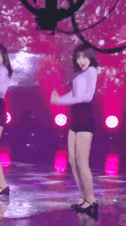 
타이트 한 팬츠 각선미 아린 (오마이걸)
