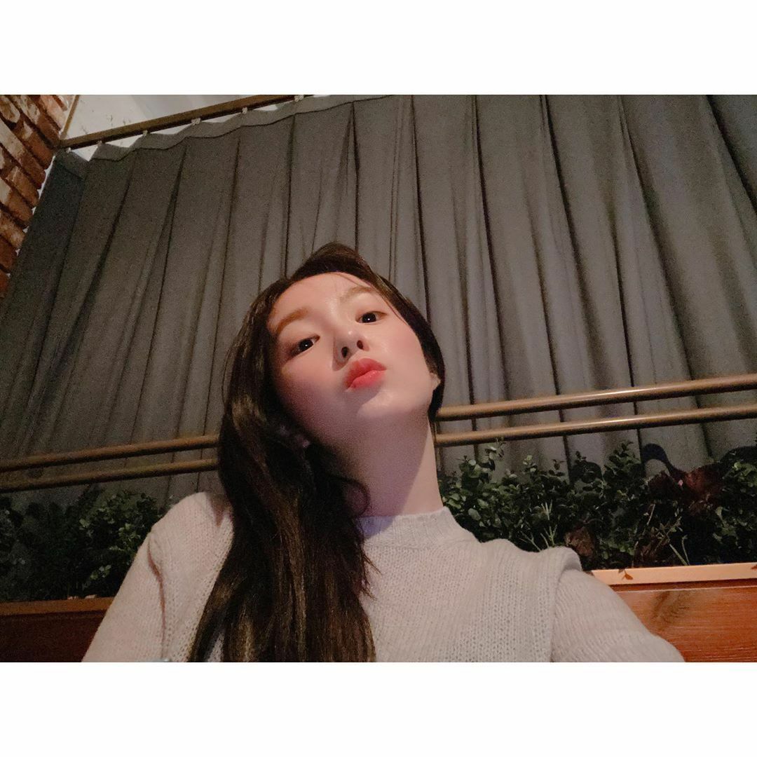 
사랑스런 아이린 (레드벨벳)
