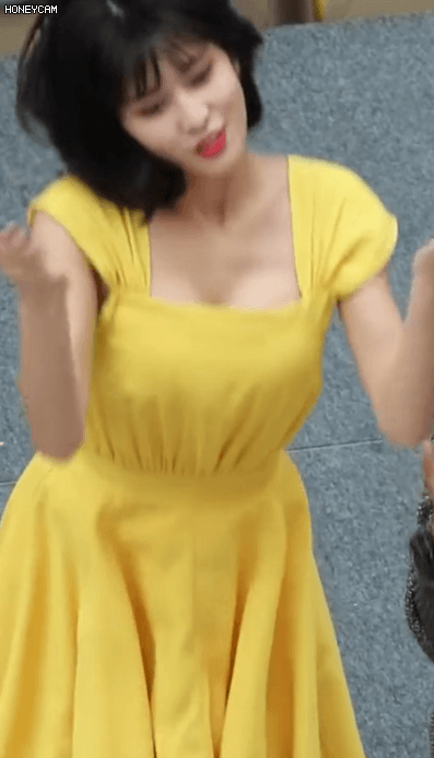 
모모
