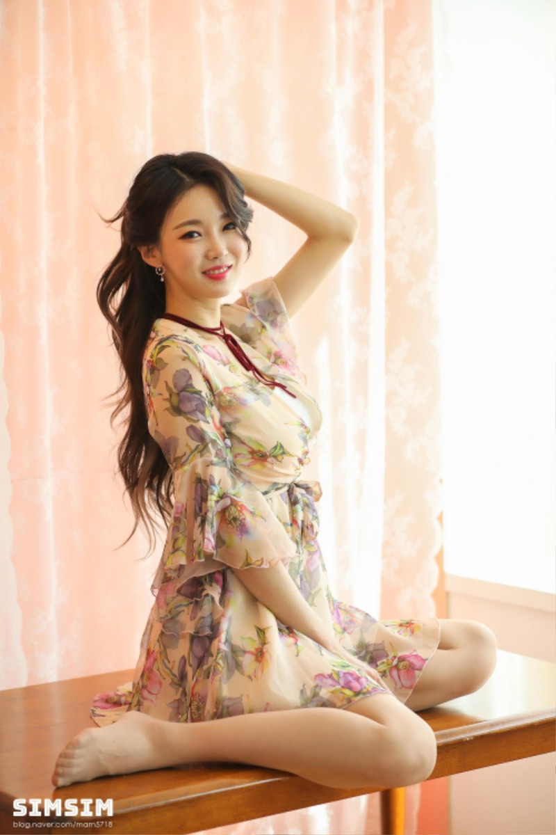 
Jin Yu Ri 진유리

