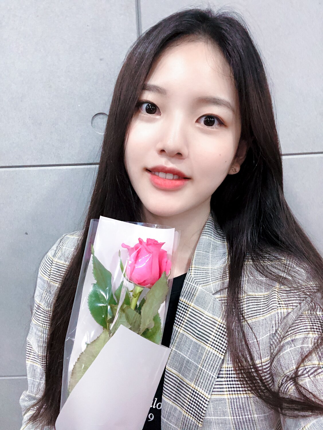
6월 데뷔 예정 걸그룹 위클리의 비쥬얼 이수진
