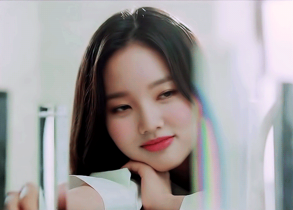 
6월 데뷔 예정 걸그룹 위클리의 비쥬얼 이수진
