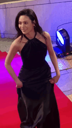 
나 나
