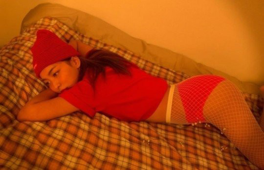 
루나, 속옷 아닌 시스루 패션
