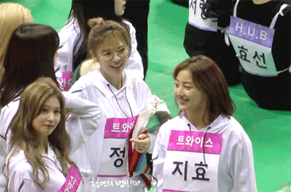 
어라 이것드리 대놓구
