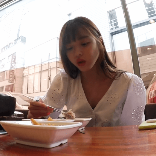 
오마이걸 유아
