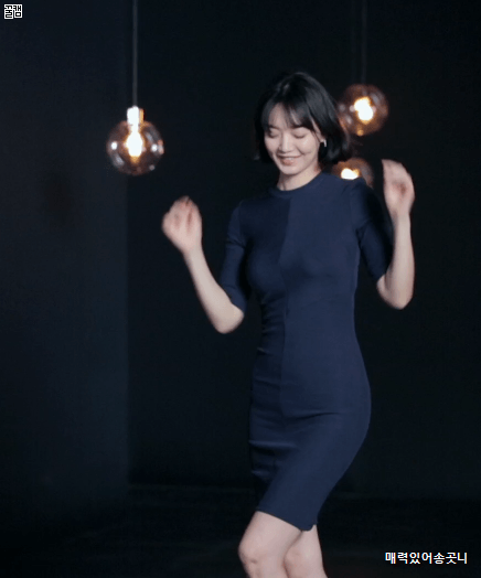 
신민아 원피스핏
