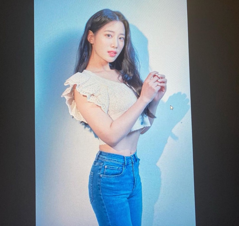 살 많이 빠진 조현 근황gif.