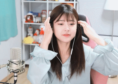 
요즘......제일 이쁘다는 스트리머...~
