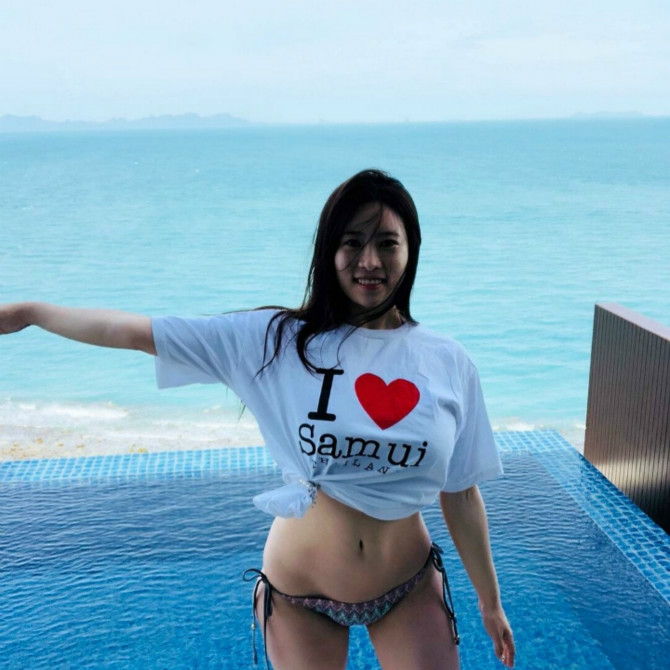 
F컵 필라테스 강사 정다연님의 몸매자랑
