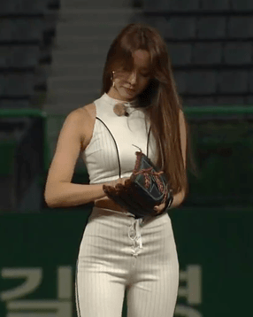 
배스티 유지
