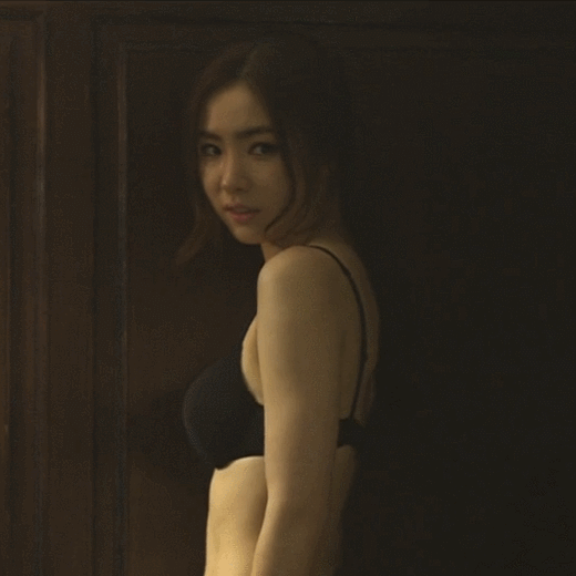 신세경 하반신 노출