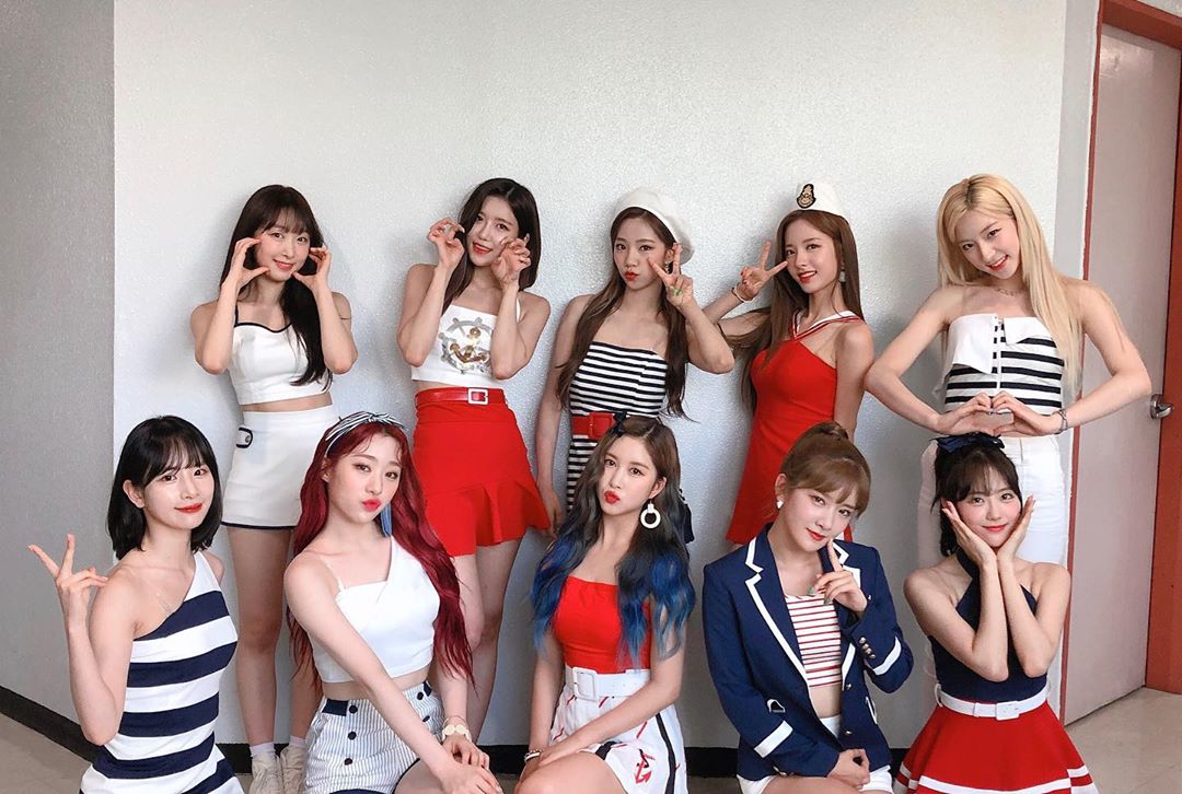 독보적인 엔딩 안무 우주소녀.gif