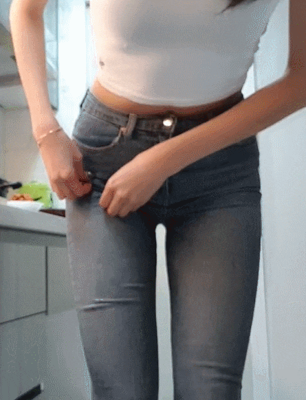
오빠.......저녁 뭐먹을래...?
