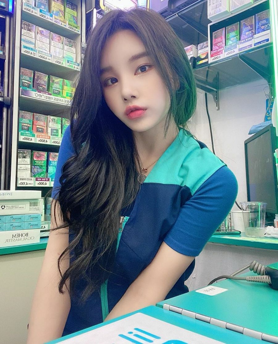 
편의점 알바녀
