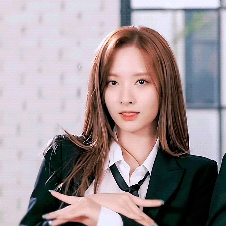 
컴백한 우주소녀 보나 비주얼.jpgif

