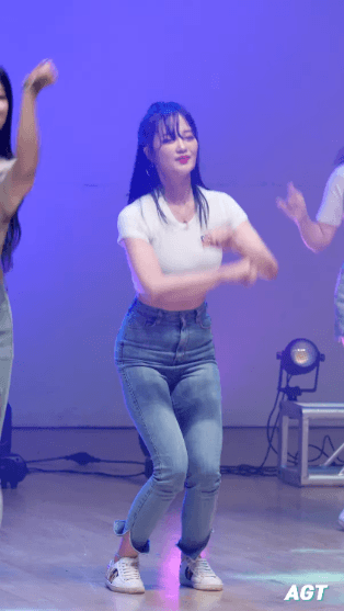 
춤추는 처자
