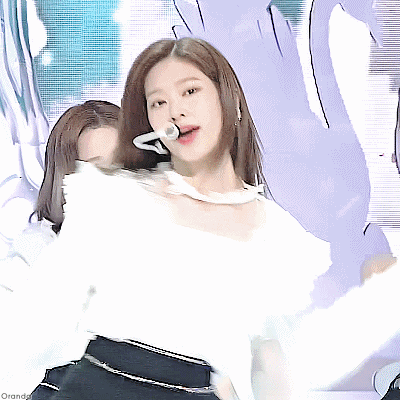 
인기가요 김민주
