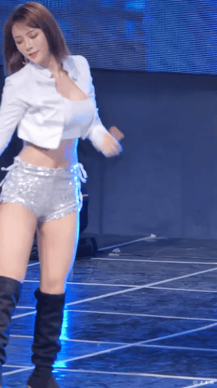 
싸이 백댄서 누나
