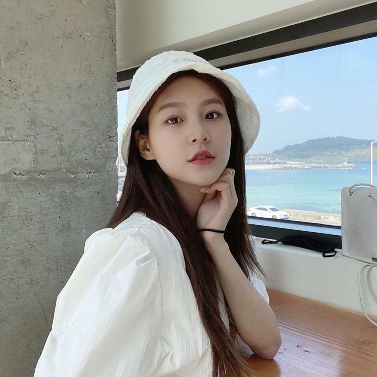 
진짜 잘 큰 새론이
