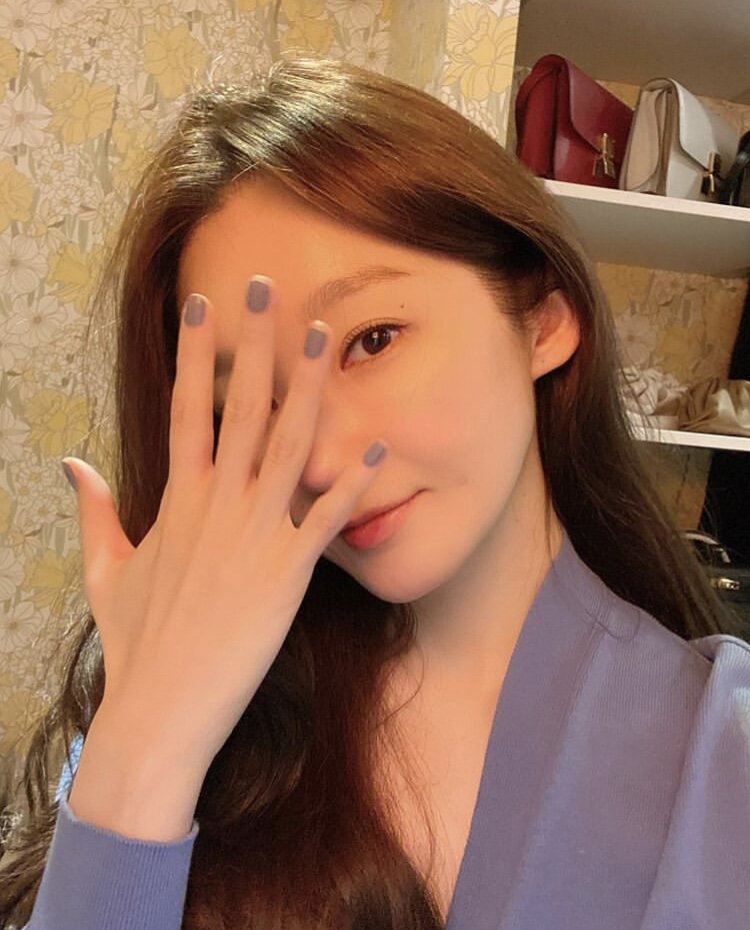 
네일한 강민경
