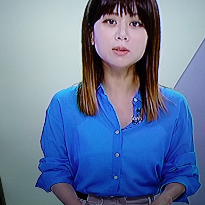 
보일락 말락-
