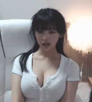 (ㅇㅎ) 흰 나시에 검스